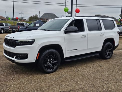 Used 2025 Jeep Wagoneer Series II image 7