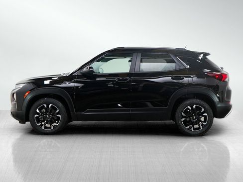 Used 2021 Chevrolet TrailBlazer LT w/ Convenience Package FWD image 2