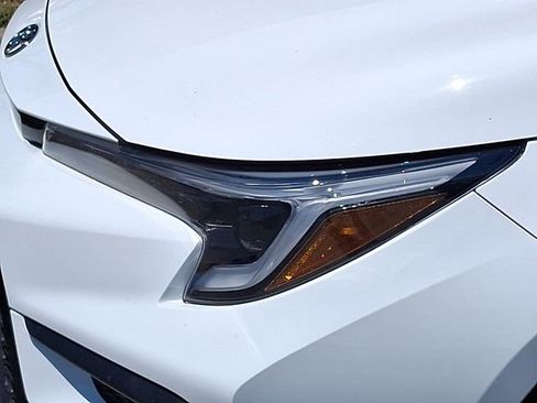Used 2025 Toyota Corolla SE FWD image 30