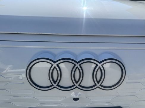 Used 2025 Audi Q6 e-tron Premium w/ Convenience Package image 38