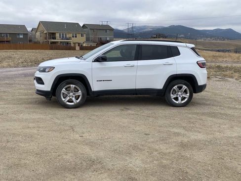 Used 2023 Jeep Compass Latitude w/ Convenience Group image 10