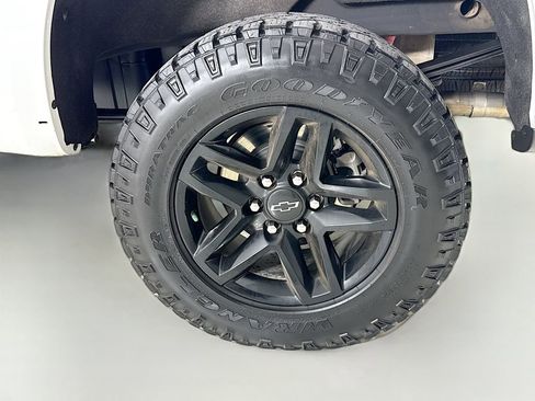 Used 2022 Chevrolet Silverado 1500 LT Trail Boss w/ LT Trail Boss Premium Package image 34