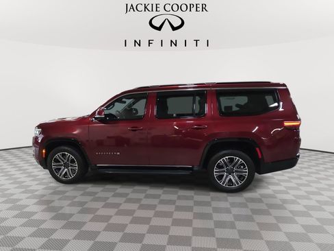 Used 2022 Jeep Wagoneer Series III w/ Rear Seat Video Group 1 AWD/4WD image 8
