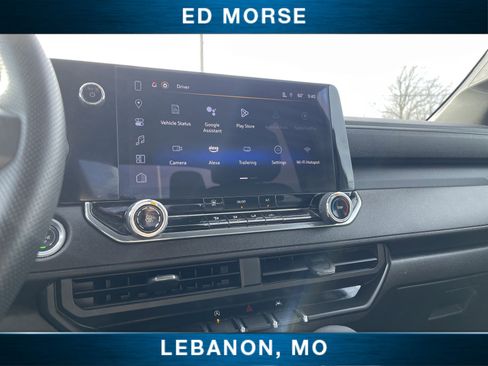 Used 2024 Chevrolet Colorado W/T image 13