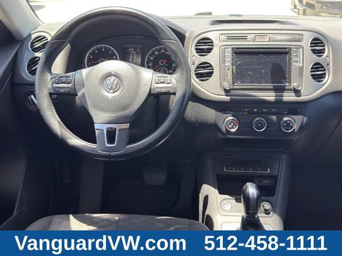 Used 2018 Volkswagen Tiguan Limited FWD image 24