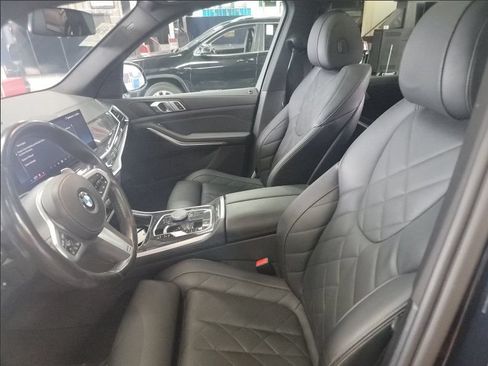 Used 2024 BMW X5 xDrive40i w/ M Sport Package AWD/4WD image 2
