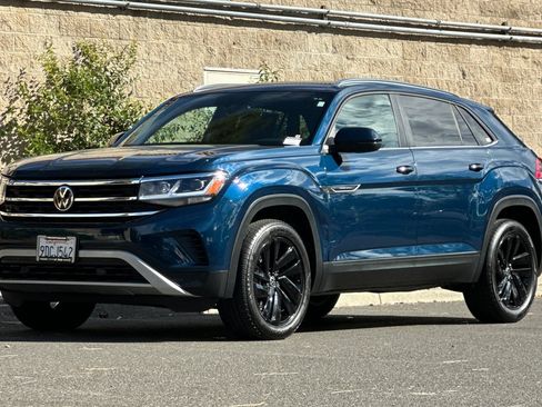 Used 2023 Volkswagen Atlas Cross Sport SE FWD image 7