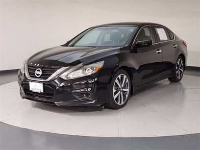 Used 2016 Nissan Altima 2.5 SR w/ LED Appearance Package