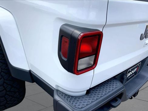 Used 2021 Jeep Gladiator Overland w/ Popular Equipment Package AWD/4WD image 28