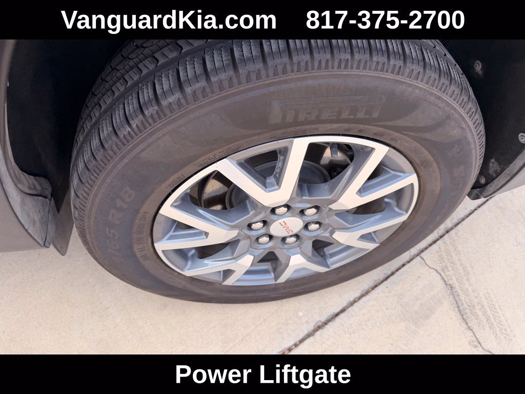 Used 2023 GMC Acadia SLT FWD image 9