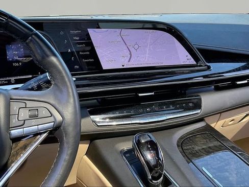 Used 2023 Cadillac Escalade ESV Premium Luxury w/ Performance Package AWD/4WD image 9