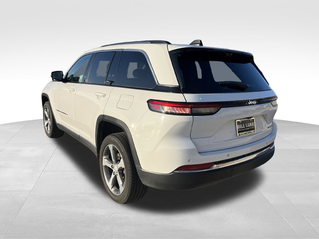 Used 2023 Jeep Grand Cherokee Limited w/ Luxury Tech Group II RWD image 7