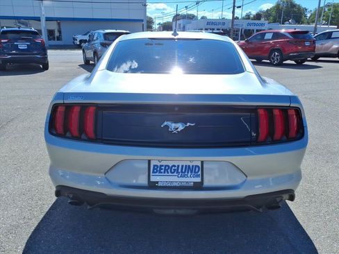 Used 2020 Ford Mustang Coupe RWD image 5