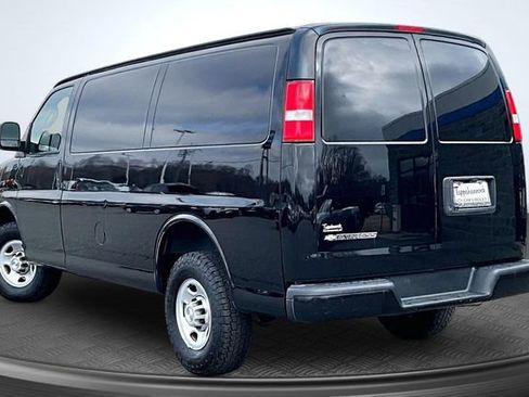 Used 2021 Chevrolet Express 2500 w/ Driver Convenience Package image 4