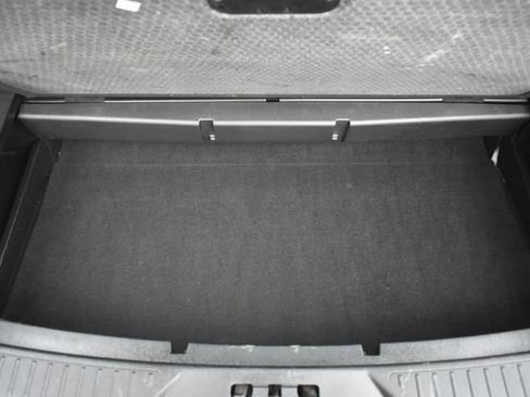 Used 2022 Ford Explorer XLT w/ Equipment Group 202A image 39