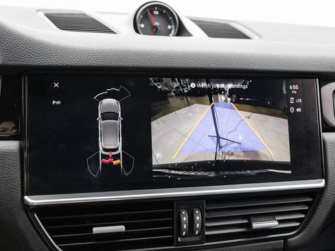 Used 2023 Porsche Cayenne S Platinum w/ Premium Package Plus image 21