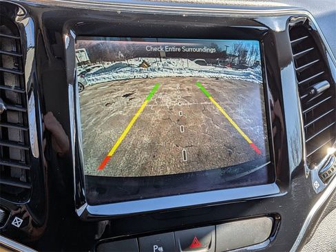 Certified 2020 Jeep Cherokee Limited image 18