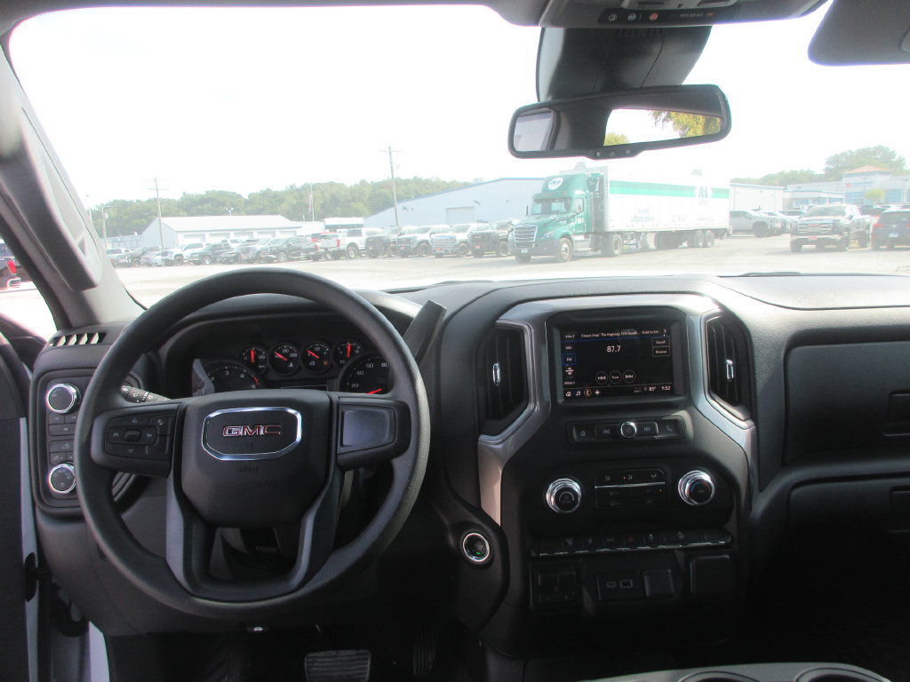 New 2026 GMC Sierra 3500 Pro AWD/4WD image 16