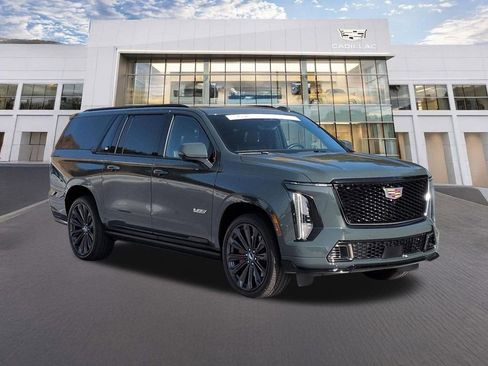 Certified 2025 Cadillac Escalade ESV V AWD/4WD image 3