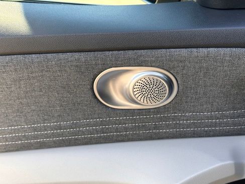 Used 2023 Hyundai Elantra Limited image 20