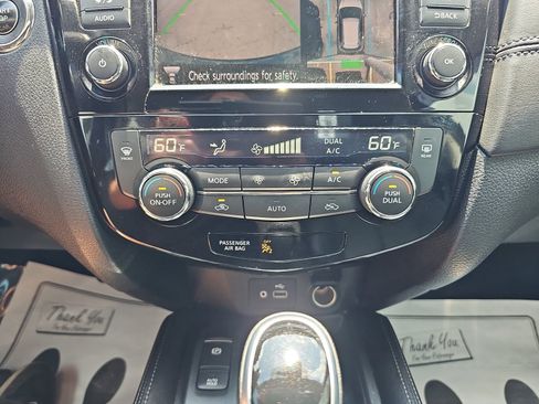 Used 2020 Nissan Rogue SL FWD image 21
