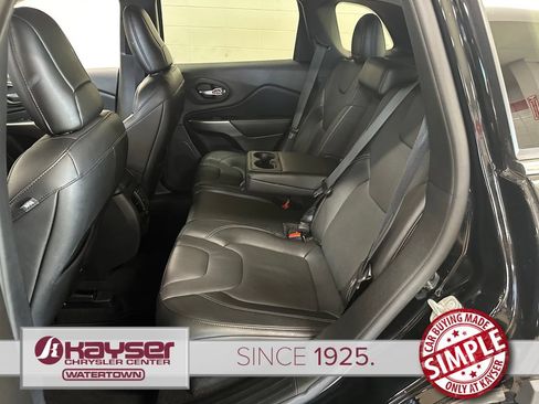Certified 2021 Jeep Cherokee Latitude Lux w/ Comfort/Convenience Group AWD/4WD image 36