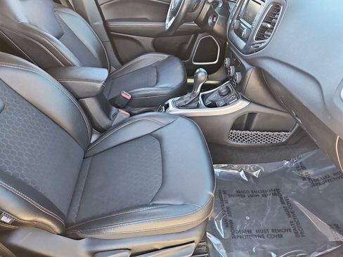 Used 2018 Jeep Compass Latitude w/ Cold Weather Group image 22