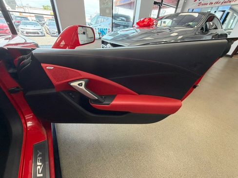 Used 2014 Chevrolet Corvette Stingray Coupe RWD image 40