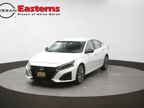 Used 2025 Nissan Altima 2.5 SV FWD image 53