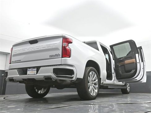 Used 2021 Chevrolet Silverado 1500 High Country w/ Technology Package image 57
