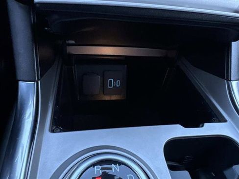 Used 2022 Ford Explorer XLT w/ Equipment Group 202A image 20