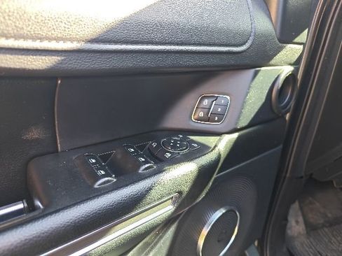 Used 2020 Ford Expedition XLT w/ Equipment Group 202A image 10