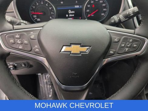 Used 2024 Chevrolet Equinox Premier AWD/4WD image 12