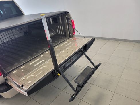 Used 2018 Ford F150 Platinum w/ Equipment Group 701A Luxury image 13