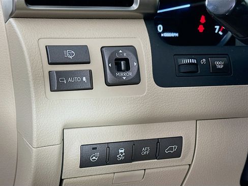 Used 2013 Lexus LX 570 4WD image 16