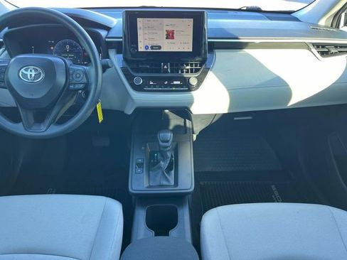 Used 2026 Toyota Corolla Cross L image 17