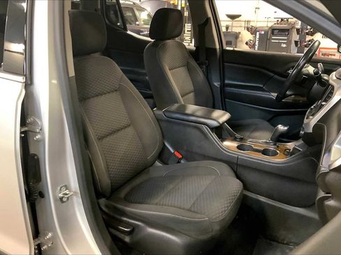 Used 2018 GMC Acadia SLE image 8