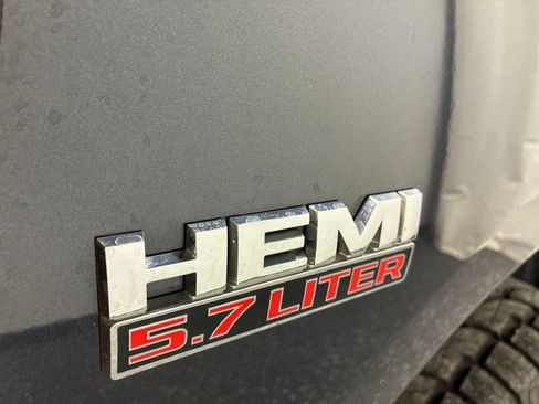 Used 2018 RAM 1500 Express AWD/4WD image 29