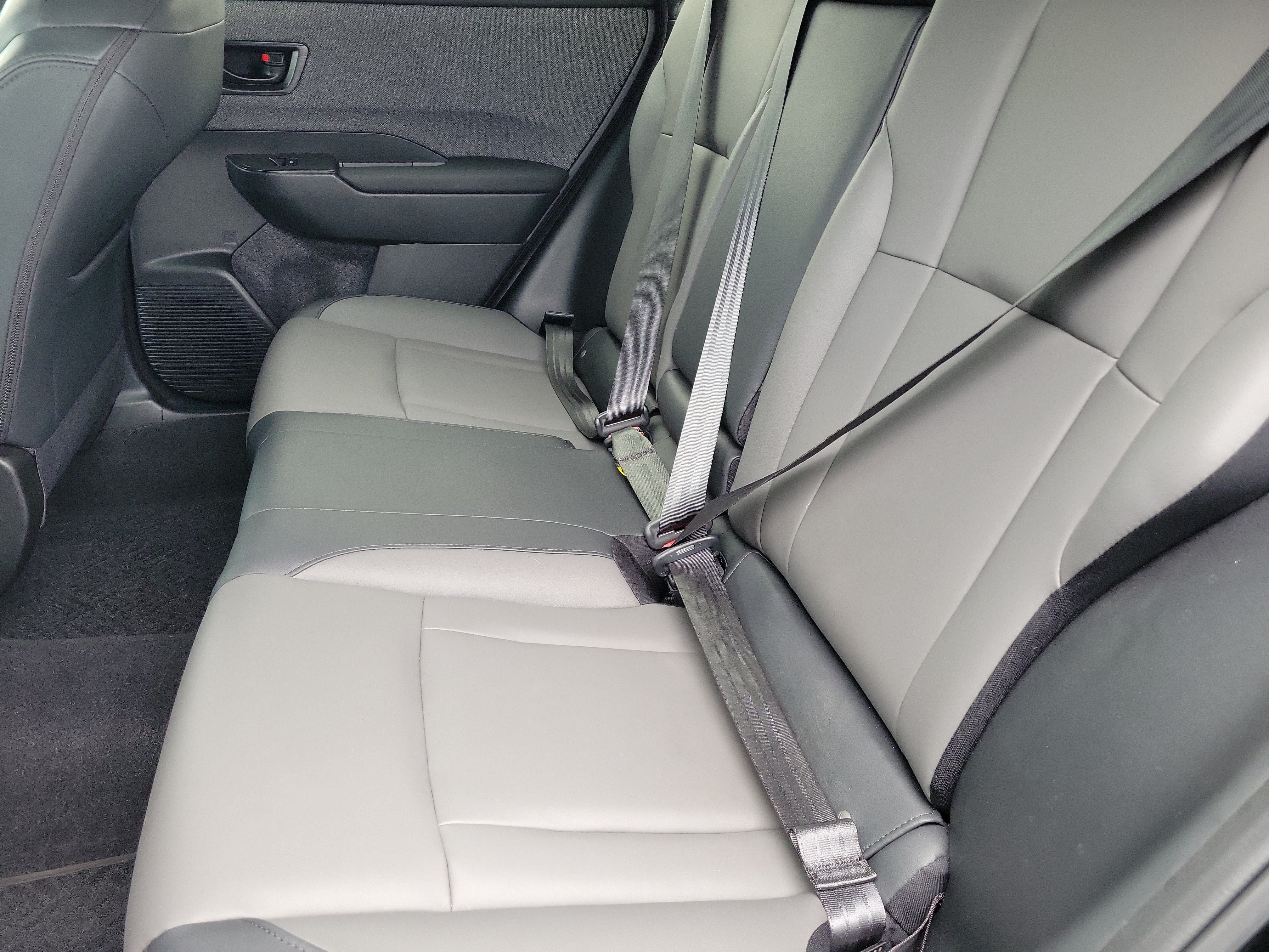 Certified 2026 Subaru Outback Premium AWD/4WD image 12