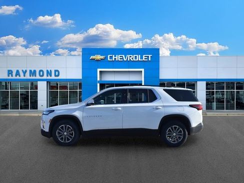 Used 2023 Chevrolet Traverse LT FWD image 6