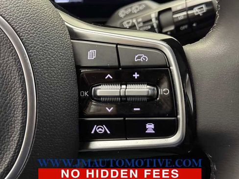 Used 2025 Kia Carnival SX Prestige image 43