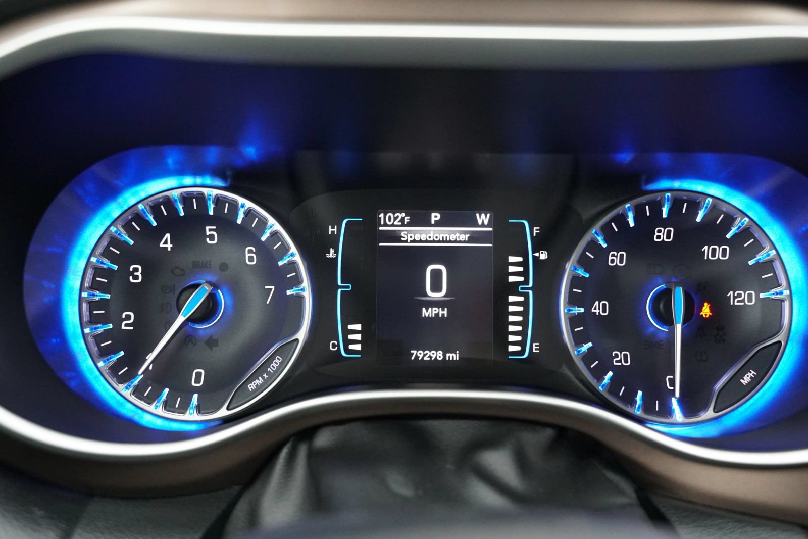 Used 2017 Chrysler Pacifica Touring Plus w/ Tire & Wheel Group FWD image 26