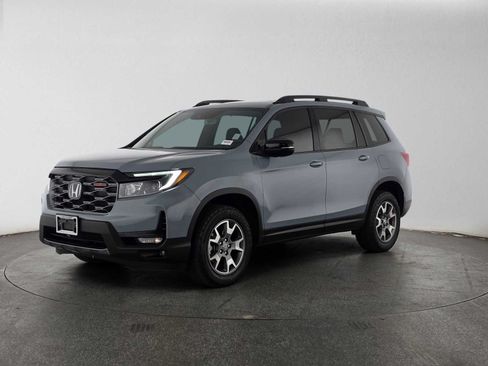 Used 2023 Honda Passport TrailSport image 7