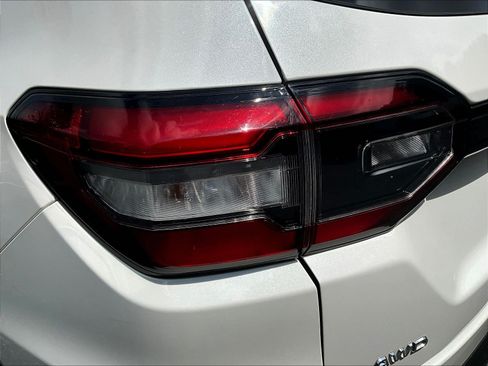 Used 2023 Honda Pilot Elite image 23