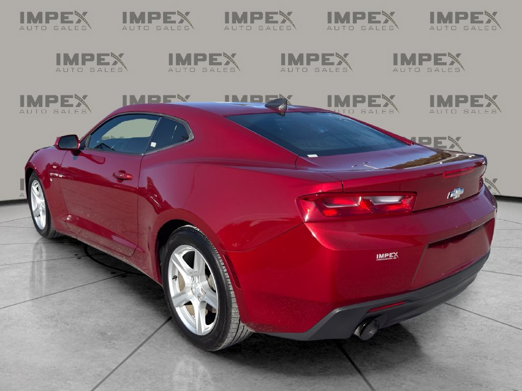Used 2017 Chevrolet Camaro LT RWD image 3