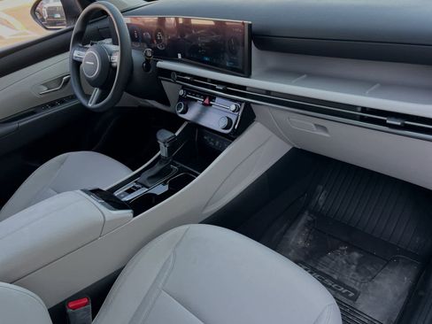 New 2025 Hyundai Tucson SEL image 16