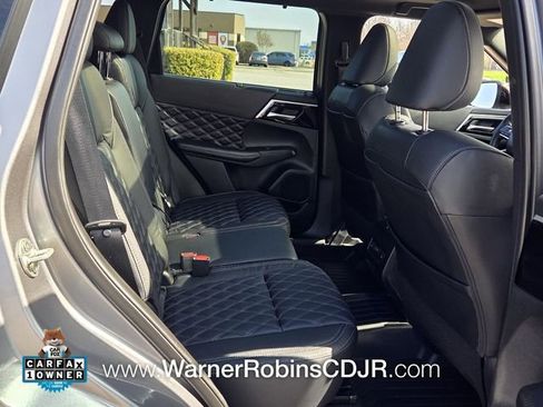 Used 2023 Mitsubishi Outlander SEL image 17