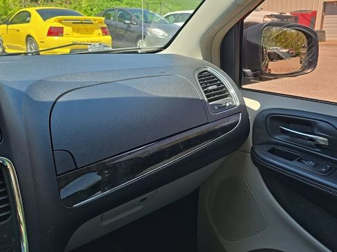 Used 2012 Chrysler Town & Country Touring w/ Entertainment Group #1 image 24