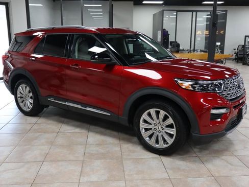 Used 2021 Ford Explorer Limited w/ Equipment Group 301A image 7