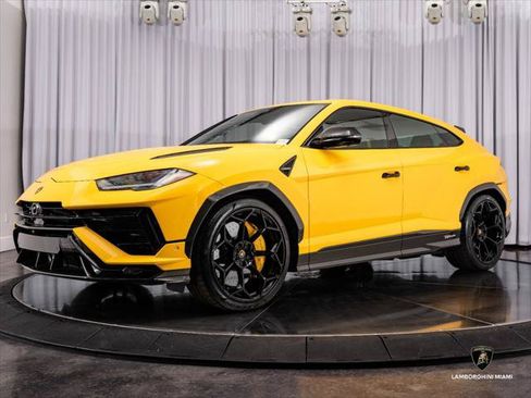 Used 2024 Lamborghini Urus Performante AWD/4WD image 10